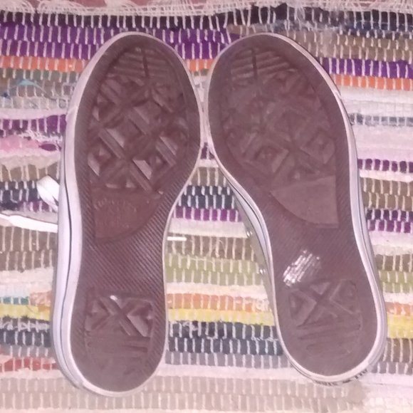 Olive green converse sneakers - Picture 5 of 7
